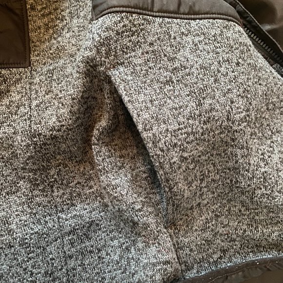 Under Armour Winter Jacket | Black & Grey Puffer Jacket - Picture 7 of 10